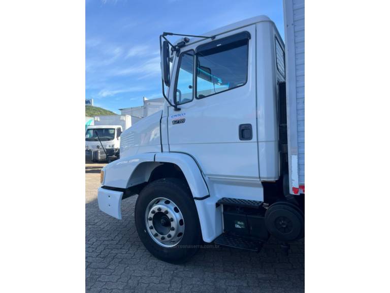 MERCEDES-BENZ - L-1218 - 1997/1997 - Branca - Sob Consulta