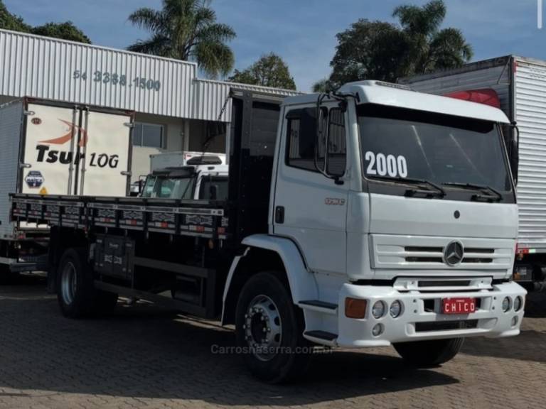 MERCEDES-BENZ - 1215 - 2000/2000 - Branca - Sob Consulta