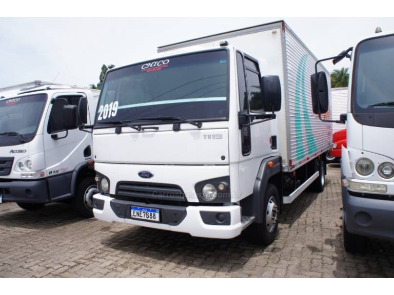 FORD - CARGO 1119 - 2018/2019 - Branca - Sob Consulta