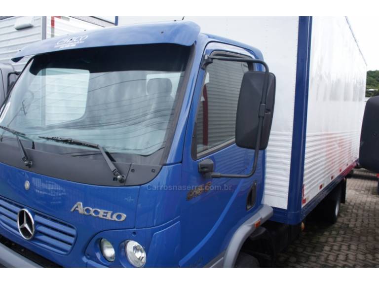 MERCEDES-BENZ - ACCELO 915 - 2010/2010 - Azul - Sob Consulta