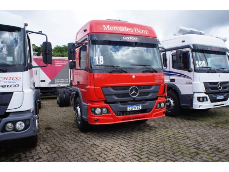 MERCEDES-BENZ - ATEGO 2426 - 2018/2018 - Vermelha - Sob Consulta