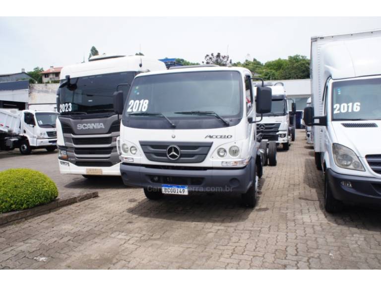 MERCEDES-BENZ - ACCELO 1016 - 2018/2018 - Branca - Sob Consulta