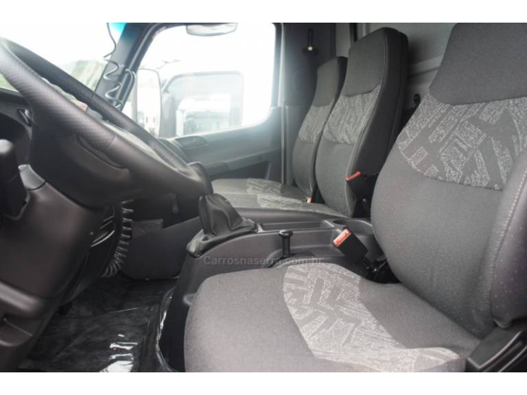 MERCEDES-BENZ - ACCELO 1016 - 2017/2018 - Branca - Sob Consulta