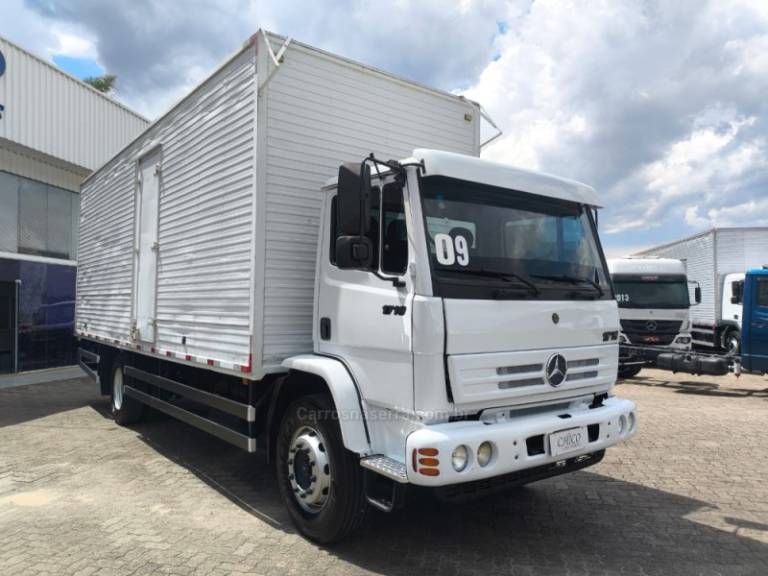 MERCEDES-BENZ - 1718 - 2009/2009 - Branca - Sob Consulta