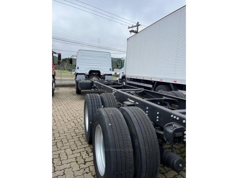 MERCEDES-BENZ - ATEGO 2426 - 2020/2020 - Branca - Sob Consulta