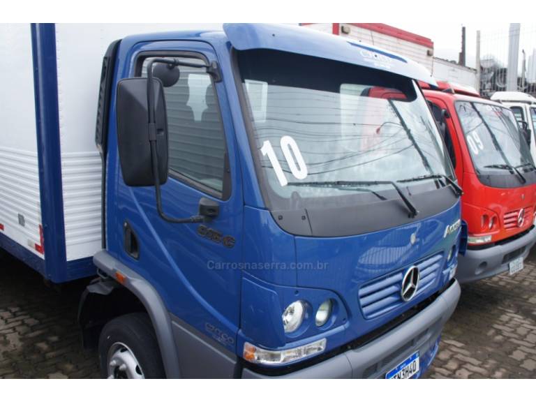 MERCEDES-BENZ - ACCELO 915 - 2010/2010 - Azul - Sob Consulta