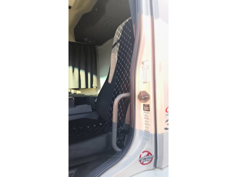 VOLVO - VM - 2017/2017 - Branca - Sob Consulta