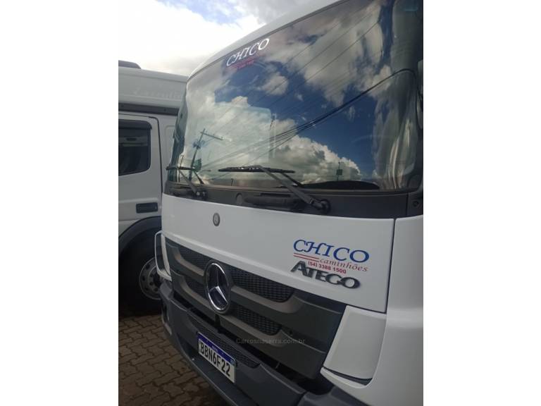 MERCEDES-BENZ - ATEGO 1719 - 2017/2018 - Branca - Sob Consulta