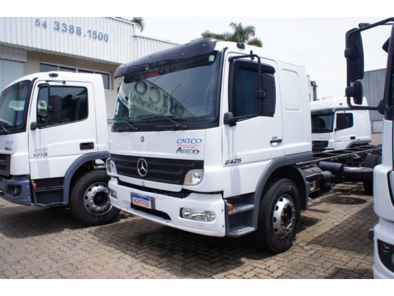 MERCEDES-BENZ - ATEGO 2425 - 2009/2009 - Branca - Sob Consulta