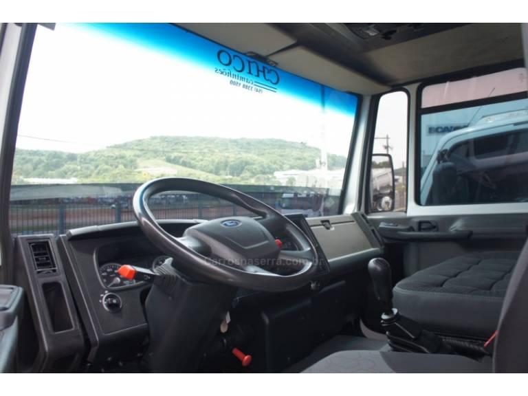FORD - CARGO 1119 - 2018/2019 - Branca - Sob Consulta